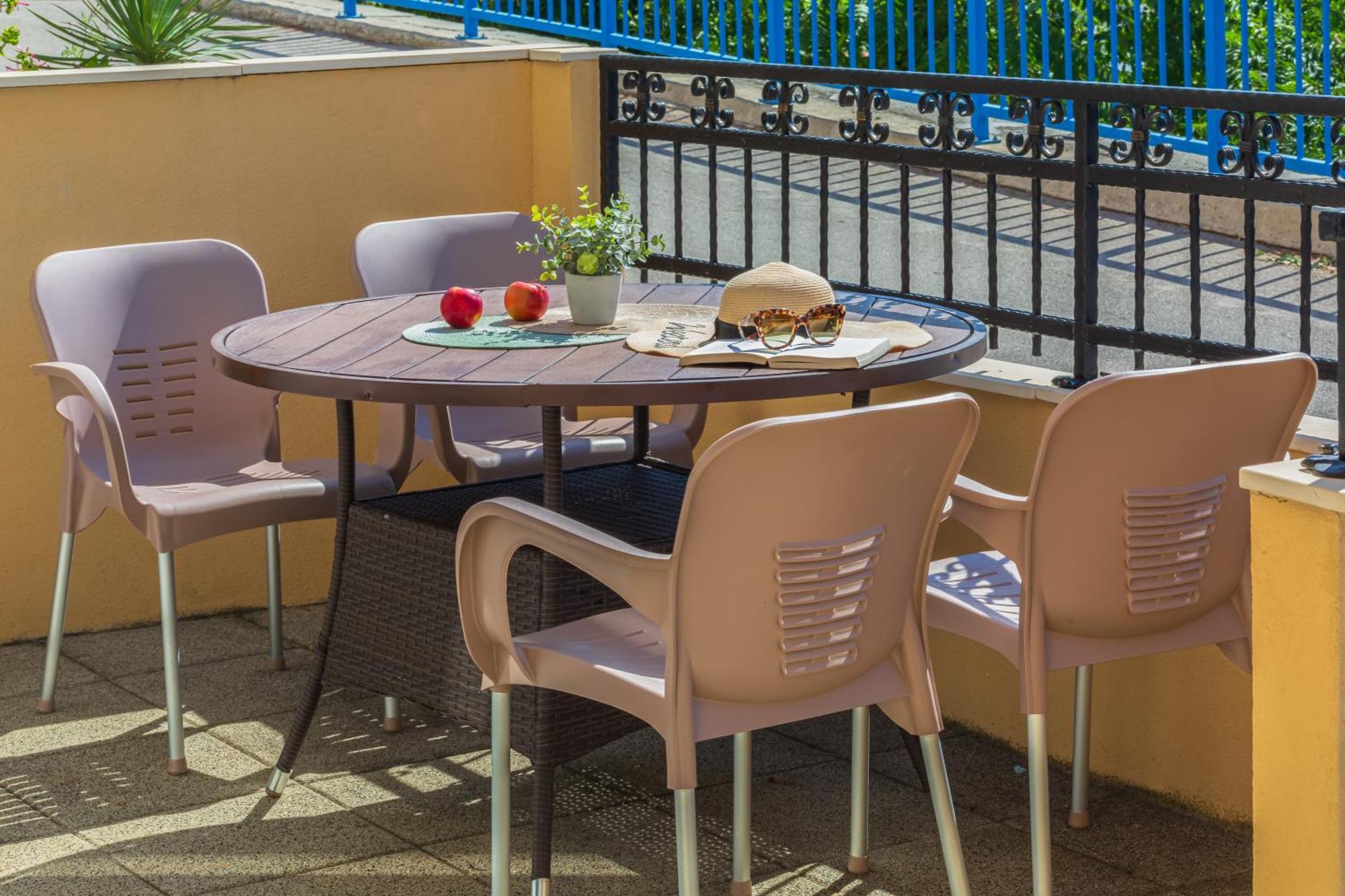 Apartments Gudelj Подгора Экстерьер фото